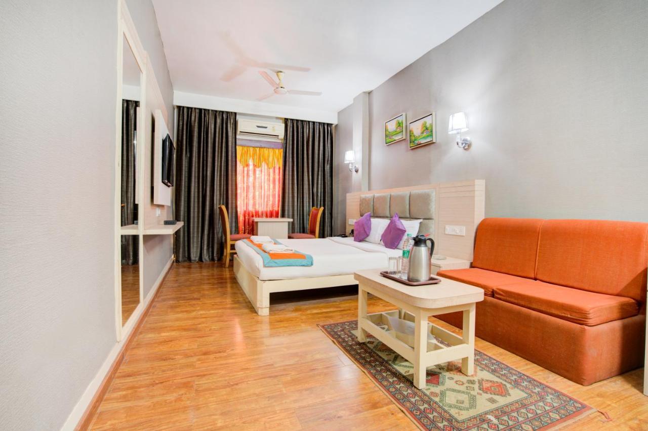 Hotel Mahadev Palace Deoghar Bagian luar foto